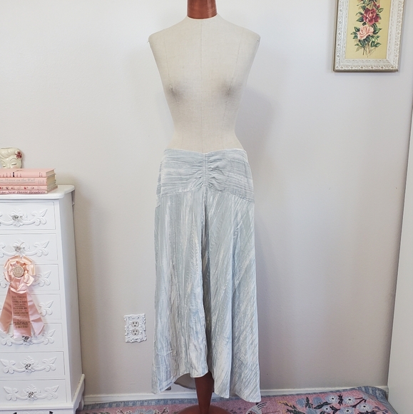 Vince Ruched Velvet Paneled Skirt in Pale Sea Grass Size 12 - Picture 2 of 9